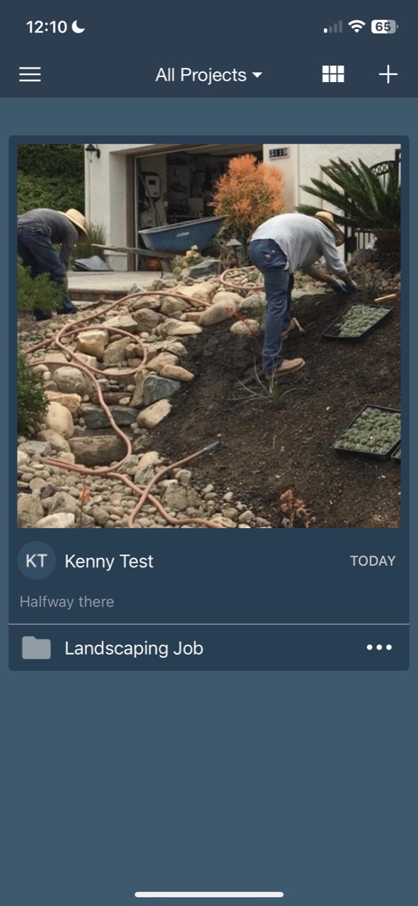 BusyBusy mobile photo upload showing a jobsite photo attached to a project